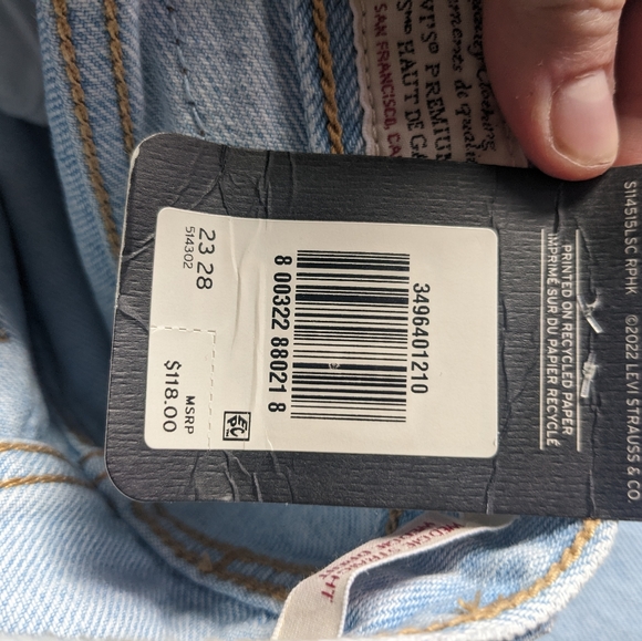 NWT Levis wedgie straight. Size 23 - Picture 9 of 11